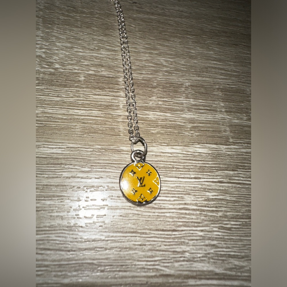 😍Reversible teeny tiny LV Pendent with 925 Silver Necklace with Lobster Clasp😍